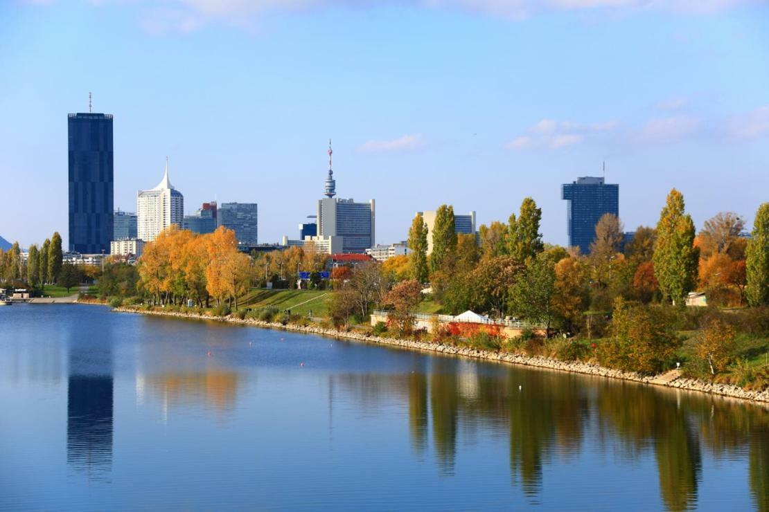 Bungalow At Lake Alte Donau Vienna Esterno foto